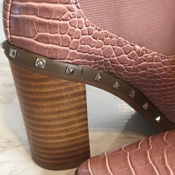 Charles By Charles David Debate studded chunky block heel Booties size 8 - Picture 8 of 11